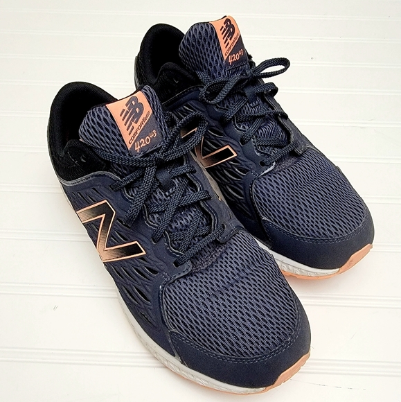 New Balance Response Running Shoes - Picture 2 of 9